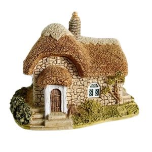 Lilliput Lane Cottage Vintage CHINE COT